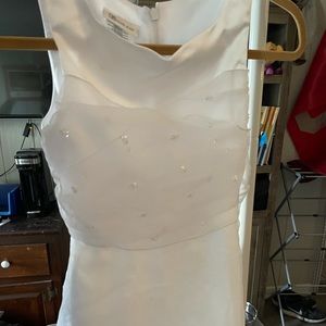 Beautiful formal dress worn in wedding 1 time